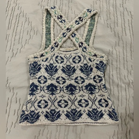 Anthropologie PILCRO Blue and White Patterned Women's Top - Picture 5 of 10